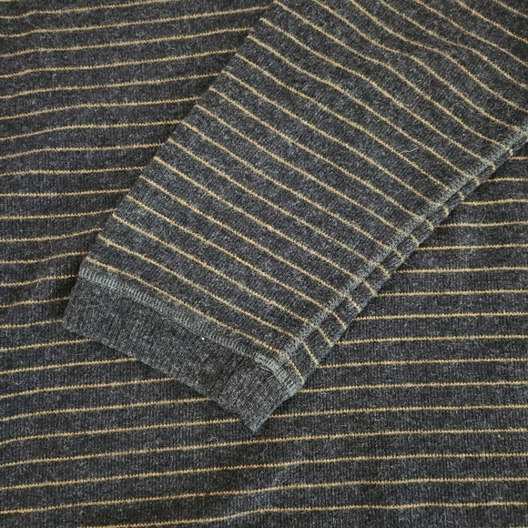 Mountain Hardwear Striped Wool Blend V-Neck Sweater – XL – Grey/Yellow – Outdoor - Picture 7 of 13
